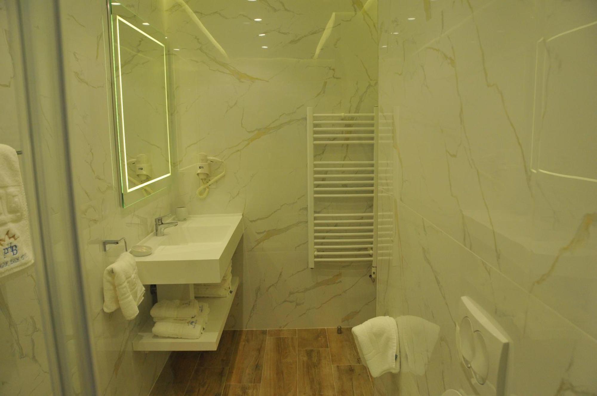 Paradise Beach Hotel Radhime Bilik gambar