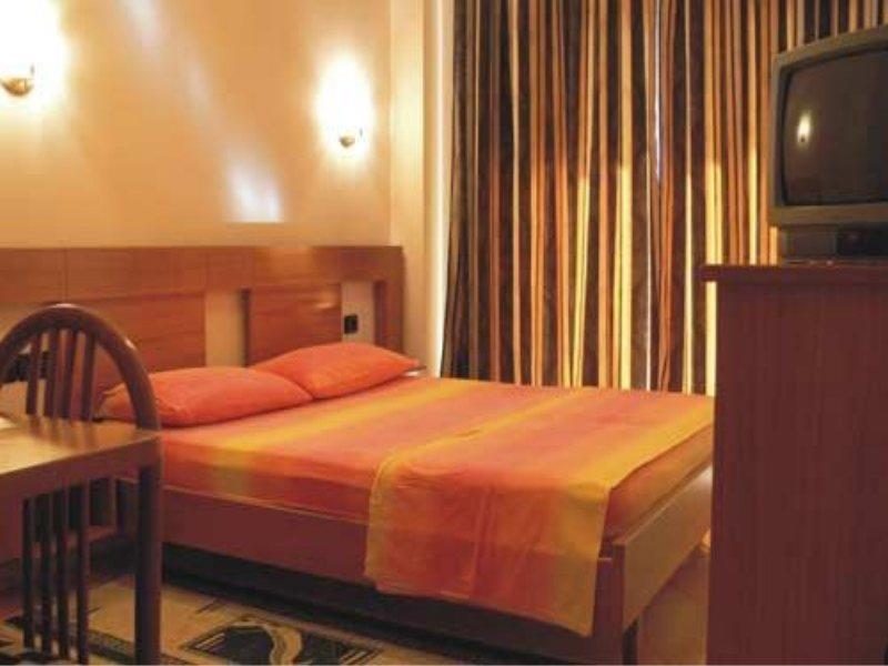 Paradise Beach Hotel Radhime Bilik gambar
